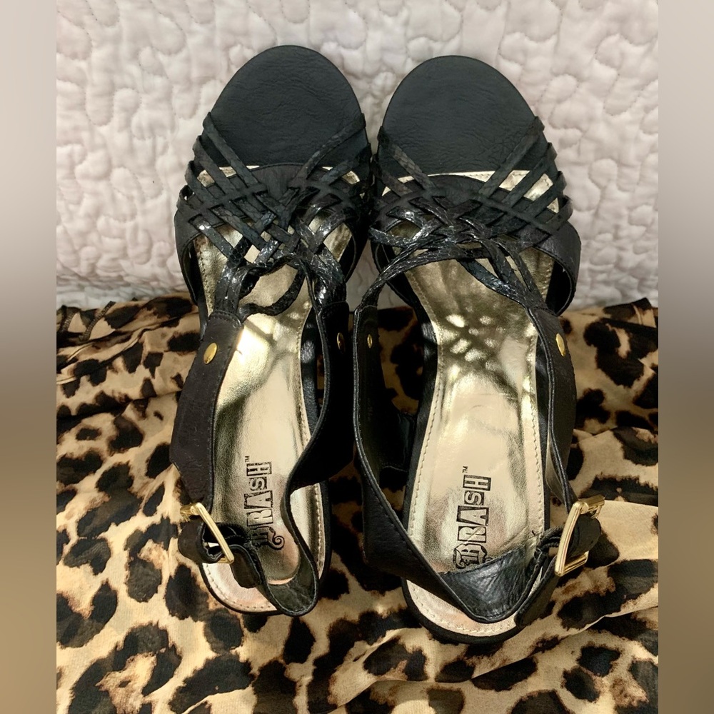 NWOT Brash Black Wedge Sandals with Strappy Design - Picture 4 of 5
